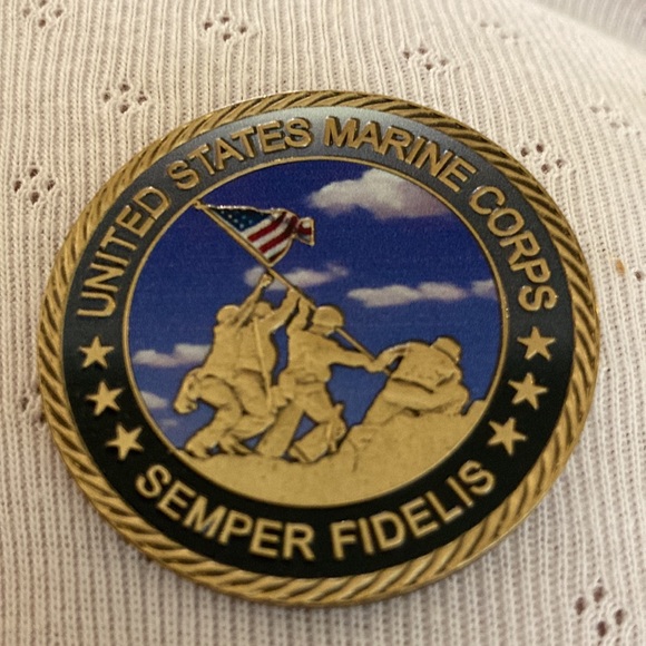 Like new Marine Corps, Semper Fi, three-dimensional cloisonné collector Coin - Picture 3 of 4